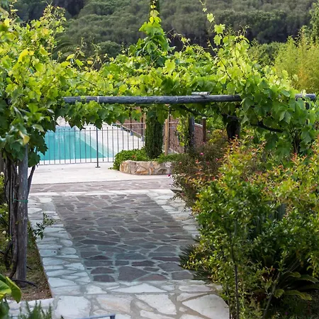 Borgo Dell'uccellaia - Smeraldo - Ametista Holiday home *